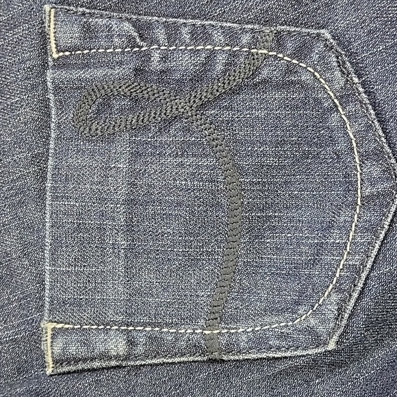 DKNY Bermuda Dark Wash Denim Shorts Cotton Blend Y2K Style Size 24 - Picture 7 of 12